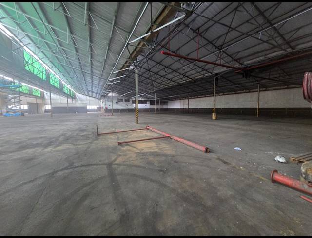 4,831M² WAREHOUSE TO LET IN CLAIRWOOD